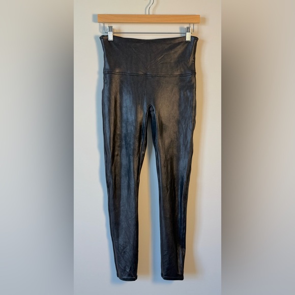 SPANX Pants - NWOT FAUX LEATHER SPANX LEGGINGS SIZE LARGE